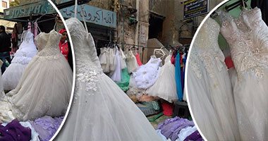 بالصور.. فساتين الأفراح المستعملة على الأرصفة تكشف أوجاع الفتيات.. عرائس انتهت زيجاتهن بمصيبة فكان مصيره "فرشة على الرصيف".. وبائعة تسرد حكايات خلف الفستان الأبيض