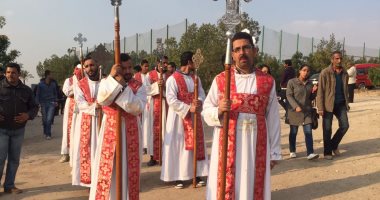 بالصور.. مدافن كنيسة الأنبا شنودة بالمقطم تستعد لاستقبال شهداء "البطرسية"