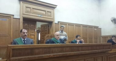 تأجيل محاكمة ضابط شرطة سابق تخلص من زوجته للحصول على حضانة نجله 
