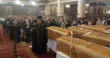 بالصور.. أهالى شهداء البطرسية يودعون ذويهم بالزغاريد والبابا: نصلى من أجل وحدتنا