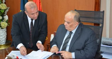 غلق عدد ٧ منشآت غذائية ومعمل ألبان وإعدام ٤٢٤ كيلو أغذية فاسدة بالدقهلية