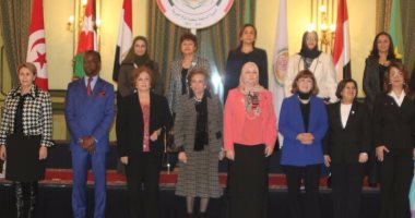 غادة والى: المرأة المصرية تعيش الآن أيامًا عصيبة