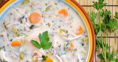 طريقة عمل شوربة الكريمة بالدجاج والمشروم