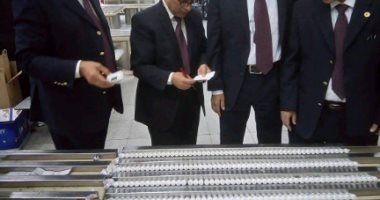 بالصور.. جمارك مطار القاهرة تحبط محاولة تهريب أدوية مناعة بـ350 ألف جنيه