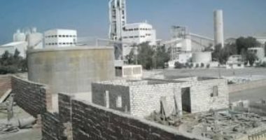 "مصر للأسمنت" بقنا تقترض 210 ملايين جنيه من 3 بنوك
