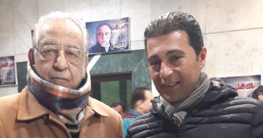 جمال عبد الناصر يكتب: الصورة الأخيرة مع عاشق المسرح