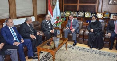 محافظ كفر الشيخ يستقبل قيادات الأزهر والكنيسة للمشاركة بمنتدى الأديان