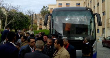 حرس مجلس النواب يستدعى خبراء المفرقعات لفحص أتوبيس وفد الصحة بمطروح