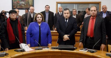 بالصور.. الوقوف دقيقة حدادا على شهداء الكنيسة فى افتتاح "خمسون عاما على رحيل على  عبد الرازق"