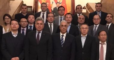 رئيس الرقابة الإدارية يحث كبرى الشركات بالصين لتوسيع أعمالها بمصر
