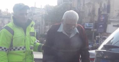 أمن بور سعيد ينجح فى إعادة رجل مسن فاقد للذاكرة إلى أهله بالإسكندرية