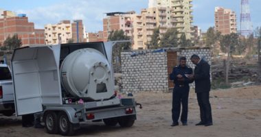 المفرقعات تفحص سيارة بدون لوحات معدنية بكورنيش النيل بالأقصر 