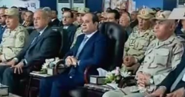 السيسى لـ"وزير النقل": مهلة 6 أشهر لتغطية الطرق الجديدة بالخدمات