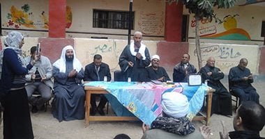 بالصور .. "كفر صقر الأزهرية" تكرم عاملين بلغوا سن المعاش 