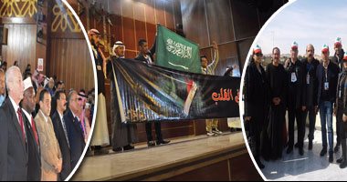 بالصور.. مهرجان طيبة الدولى للفنون يتحول لمظاهرة فى حب مصر.. الوفود العربية المشاركة: "أم الدنيا أكبر من الإرهاب".. والوفد السعودى يرفع لافتة "مصر فى القلب".. وهانى شنودة يقدم عزفًا فى حب رسول الإسلام