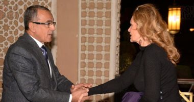 بالصور.. يسرا وصابرين ولقاء سويدان ورشوان توفيق أول الحاضرين فى عزاء أحمد راتب
