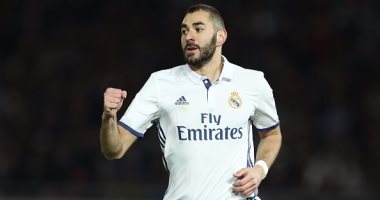بالفيديو.. ريال مدريد يتقدم على ألافيس بلطشة "ع الطاير" من بنزيما