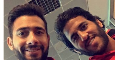 أحمد عادل عبد المنعم يهنئ مروان محسن بأول أهدافه مع الأهلى
