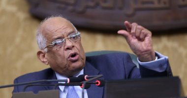 رئيس البرلمان بالجلسة العامة: سأستخدم سلطاتى ضد المحتكرين طلب الكلمة