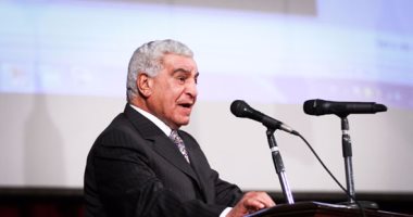 زاهى حواس فى لقاء مفتوح حول أسرار الفراعنة مع طلاب جامعة هليوبوليس اليوم