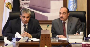 محافظ الإسكندرية ووزير البيئة يجتمعان لمناقشة اخر تطورات منظومة النظافة