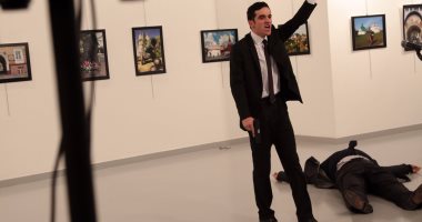 صحفى تركى: قاتل السفير الروسى شرطى فى قوات فض الشغب بأنقرة