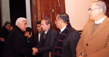 مراد موافى وجلال عارف ويحيى قلاش يشاركون فى عزاء طارق الغزالى حرب