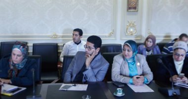 لجنة الصحة بالبرلمان تطالب الوزير بتقديم تقارير عن زياراته الخارجية
