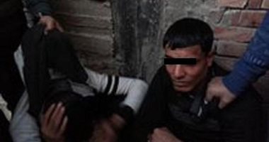 بالصور.. أهالى طنطا يضبطون لصين حاولا سرقة هاتف محمول من سيدة