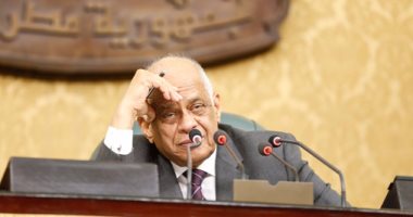 بالصور.. رئيس البرلمان يحيل سبعة مشروعات قوانين إلى اللجان النوعية