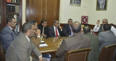 سامح عاشور يلتقى "فرعية المنيا" لبحث أزمتى "مغاغة" و"مطاى" وبناء مقر جديد