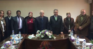 "البيطريين" تبحث مع "الخدمات البيطرية" تثبيت المتعاقدين على الصناديق الخاصة