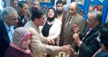 بالصور.. وكيل تعليم كفر الشيخ يكرم القائمين على معرض التربية الفنية