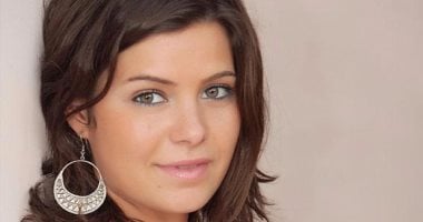 يسرا اللوزى تتعاقد مع صادق الصباح للانضمام لـ"عائلة الحاج نعمان"