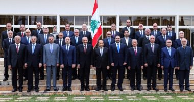 الحكومة اللبنانية تلتقط الصورة التذكارية وتعقد أول اجتماعاتها