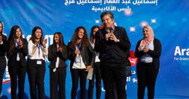 بالفيديو والصور.. وليد توفيق يغنى "مصر يا أم السلام" قبل حفل تكريمه بالأكاديمية البحرية