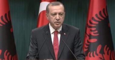 وفد تركى يزور بريطانيا لرفع حظر الأجهزة الإلكترونية على الطائرات