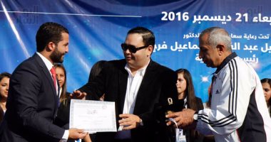 بالصور.. أحمد رزق: تكريمى من مؤسسة تعليمية كبرى أسعدنى للغاية