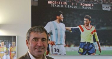 أسطورة رومانيا: مارادونا الأفضل فى التاريخ.. وميسي نجم الجيل