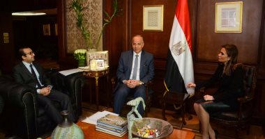 وزيرة التعاون الدولى تبحث مع محافظ الوادى الجديد دعم المشروعات التنموية