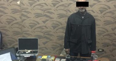 القبض على صاحب مكتبة بالسنبلاوين يصنع الأسلحة النارية ويبيعها للمجرمين