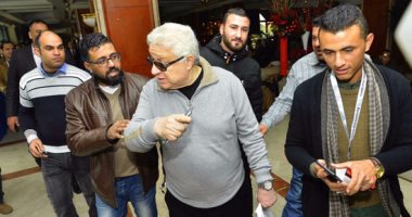 بالصور.. مرتضى منصور يسجل فى كشف حضور عمومية الجبلاية بعد غلق الباب