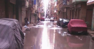 بالصور .. غرق منطقة الحضرة الجديدة شرق الاسكندرية والدفع بسيارات الشفط