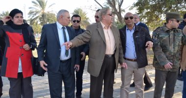 بالصور.. محافظ الاسماعيلية يتفقد المحاور المرورية والطرق بالمحافظة   