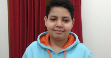 محمود خليفة يشارك بألوانه المبهجة فى "أنا مبدع"