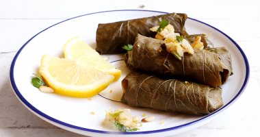 طريقة عمل محشى ورق العنب.. بالصور وخطوات لفه