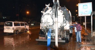 بالصور.. الإسكندرية ترفع درجة الاستعداد والأحياء تواصل جهود كسح الأمطار