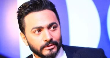 سلطات المطار تمنع تامر حسنى من السفر لتركيا لعدم حصوله على موافقة أمنية