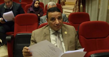 نائب بالمنيا يطالب الحكومة بعمل ماكينات الصراف الآلى بجميع قرى المحافظة