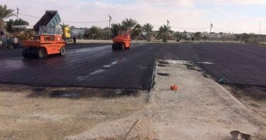 أهالى نجع العرينات بمحافظة قنا يطالبون برصف الطريق